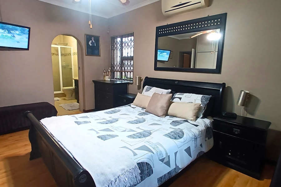 4 Bedroom Property for Sale in Beacon Bay Eastern Cape